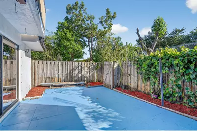 176 Woodland Road, Palm Springs, FL 33461 - Photo 6