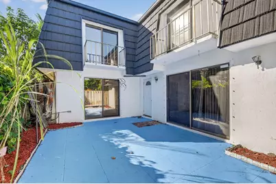 176 Woodland Road, Palm Springs, FL 33461 - Photo 2