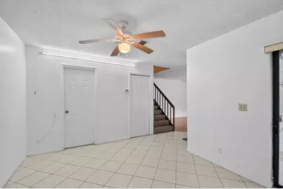 176 Woodland Road, Palm Springs, FL 33461 - Photo 12