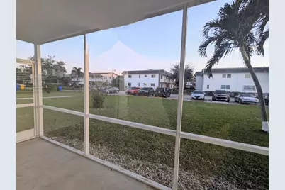 353 Sheffield O, West Palm Beach, FL 33417 - Photo 10