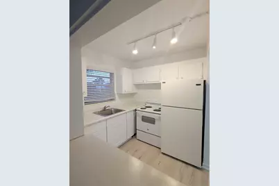 353 Sheffield O, West Palm Beach, FL 33417 - Photo 2