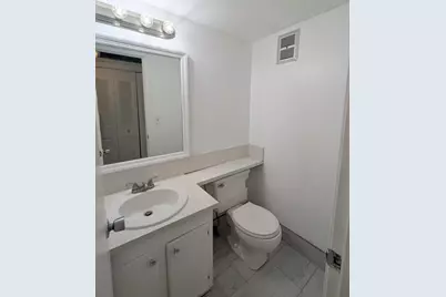 353 Sheffield O, West Palm Beach, FL 33417 - Photo 4