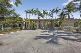 120 Sparrow Dr, Royal Palm Beach, FL 33411 - Photo 26