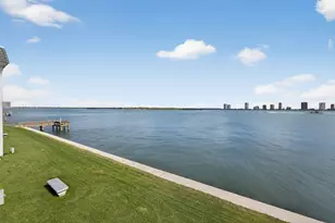 100 Shore Ct, North Palm Beach, FL 33408 - Photo 2