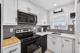 100 Shore Ct, North Palm Beach, FL 33408 - Photo 20