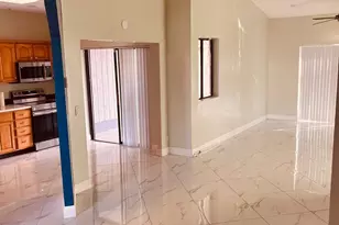 5761 Strawberry Lakes Cir, Lake Worth, FL 33463 - Photo 4