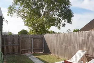 1301 SE Mohave St, Port Saint Lucie, FL 34952 - Photo 4