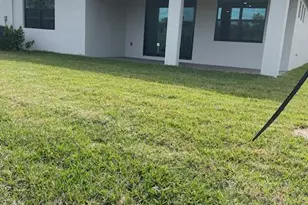 6000 SE Sky Blue Cir, Stuart, FL 34997 - Photo 6