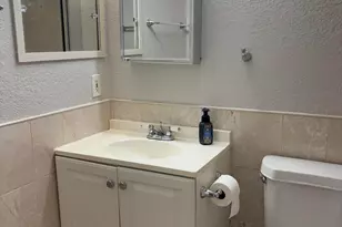 128 Norwich F, West Palm Beach, FL 33417 - Photo 10