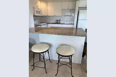 128 Norwich F, West Palm Beach, FL 33417 - Photo 2