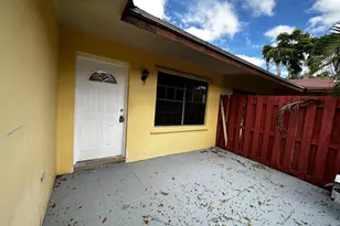 4326 Woodstock Dr, West Palm Beach, FL 33409 - Photo 10