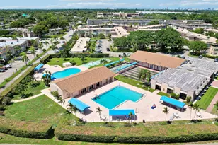 701 Lori Dr Dr, Lake Worth Beach, FL 33461 - Photo 2