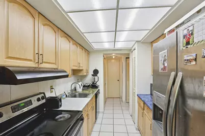 19232 NE 25th Avenue #221b, Miami, FL 33180 - Photo 16