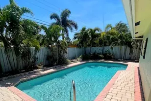 1028 SE 13th Ct, Deerfield Beach, FL 33441 - Photo 2