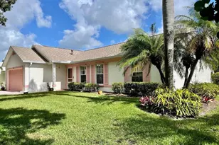 8278 Sand Pine Cir, Port Saint Lucie, FL 34952 - Photo 6