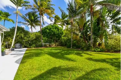 702 NE 10th Avenue, Boynton Beach, FL 33435 - Photo 38