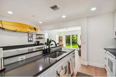 702 NE 10th Avenue, Boynton Beach, FL 33435 - Photo 14