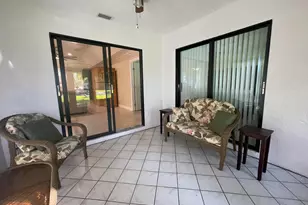 109 Half Moon Cir, Jupiter, FL 33458 - Photo 4