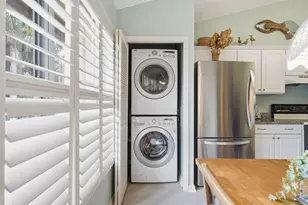 6100 SE Martinique Dr, Stuart, FL 34997 - Photo 18