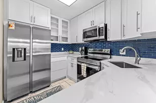 390 N Federal Hwy, Deerfield Beach, FL 33441 - Photo 6