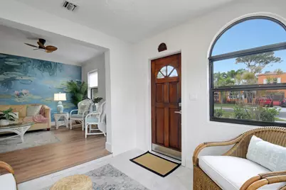 705 Colonial Road, West Palm Beach, FL 33405 - Photo 10