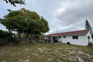 401 S 12th St, Lantana, FL 33462 - Photo 6