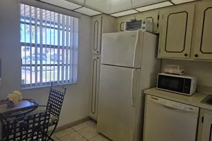 118 Lake Olive Dr, West Palm Beach, FL 33411 - Photo 4