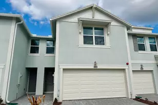 625 Salisbury Cir, Fort Pierce, FL 34982 - Photo 2