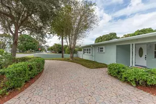 405 NE 24th Ave, Pompano Beach, FL 33062 - Photo 2