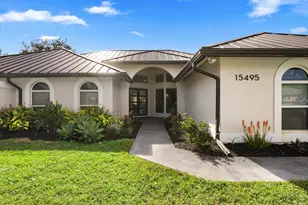 15495 Meadow Wood Dr, Wellington, FL 33414 - Photo 2