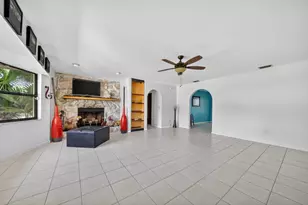 2097 SE Mantua St, Port Saint Lucie, FL 34952 - Photo 8
