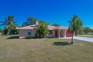 2097 SE Mantua St, Port Saint Lucie, FL 34952 - Photo 2