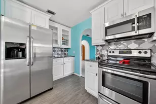 2097 SE Mantua St, Port Saint Lucie, FL 34952 - Photo 6