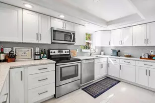 1040 Banyan Rd, Boca Raton, FL 33432 - Photo 18