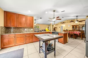 2195 F Rd, Loxahatchee Groves, FL 33470 - Photo 10