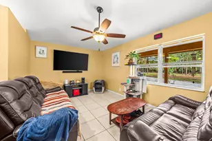 2195 F Rd, Loxahatchee Groves, FL 33470 - Photo 12