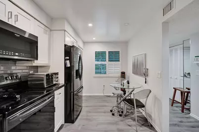 6096 Huntwick Terrace #307, Delray Beach, FL 33484 - Photo 8