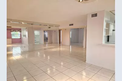 9963 Seacrest Circle #101, Boynton Beach, FL 33437 - Photo 6