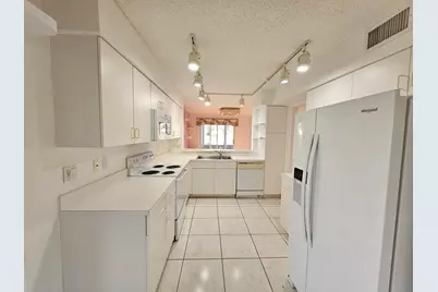 9963 Seacrest Circle #101, Boynton Beach, FL 33437 - Photo 10