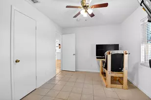 1120 Cameo Cir, West Palm Beach, FL 33417 - Photo 20