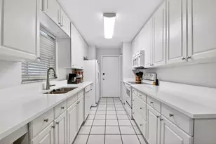 1120 Cameo Cir, West Palm Beach, FL 33417 - Photo 8