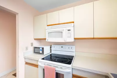 33 Lake Vista Trail #202, Port Saint Lucie, FL 34952 - Photo 10