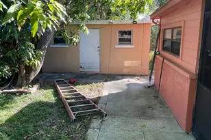 1433 NE 26th Ct, Pompano Beach, FL 33064 - Photo 10