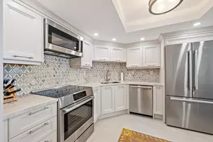 5070 N Ocean Dr, Singer Island, FL 33404 - Photo 6