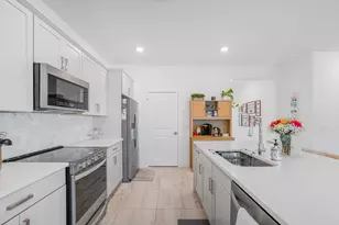 2033 NE Ocean Dunes Dr, Jensen Beach, FL 34957 - Photo 8