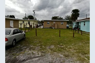 1211 N 16th Court, Fort Pierce, FL 34950 - Photo 2