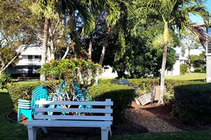 306 Markham N, Deerfield Beach, FL 33442 - Photo 1