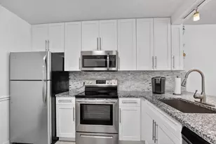 9110 Fairbanks Ln, Boca Raton, FL 33496 - Photo 6