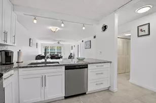 9110 Fairbanks Ln, Boca Raton, FL 33496 - Photo 8