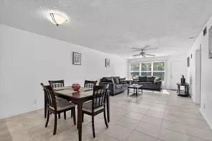 9110 Fairbanks Ln, Boca Raton, FL 33496 - Photo 10